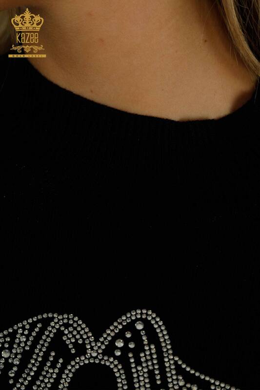 Hurtownia swetrów damskich z dzianiny - Koraliki Haftowane kamieniami - czarny - 30672 | KAZEE