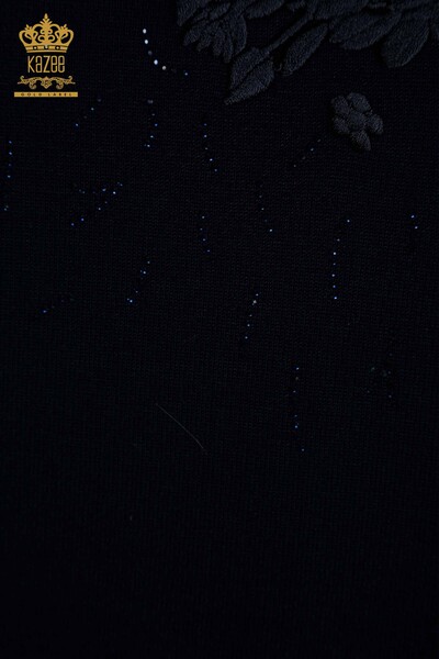 Hurtownia swetrów damskich z dzianiny - haftowane kwiaty - granatowa - 16849 | KAZEE - Thumbnail