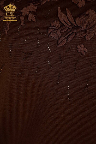 Hurtownia swetrów damskich z dzianiny - haftowane kwiaty - brązowy - 16849 | KAZEE - Thumbnail
