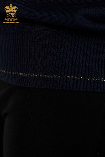 Hurtownia swetra damskiego z dzianiny granatowa z haftem na ramionach - 30498 | KAZEE - Thumbnail