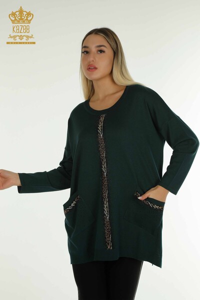 Hurtownia swetrów damskich z dzianiny - W paski haftowane kamieniami - Nefti - 30621 | KAZEE - Thumbnail