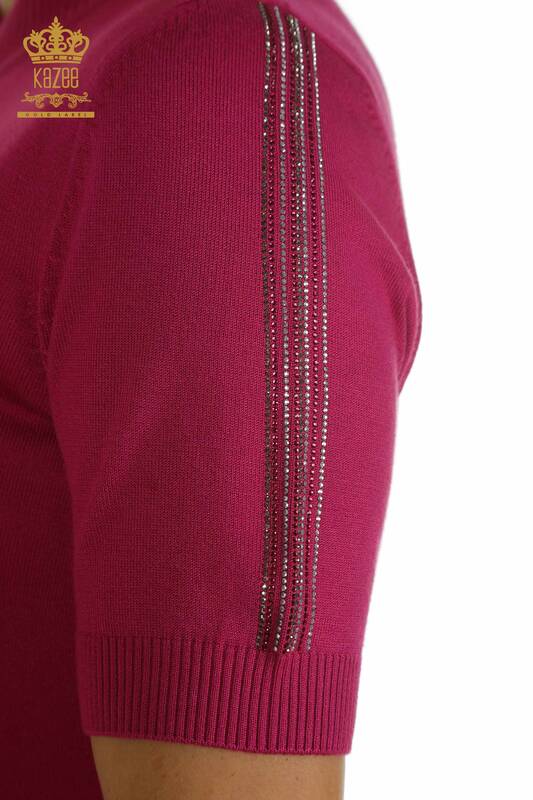 Hurtownia damska dzianiny sweterkowej z rękawami haftowana w kamienie fuksja - 30552 | KAZEE