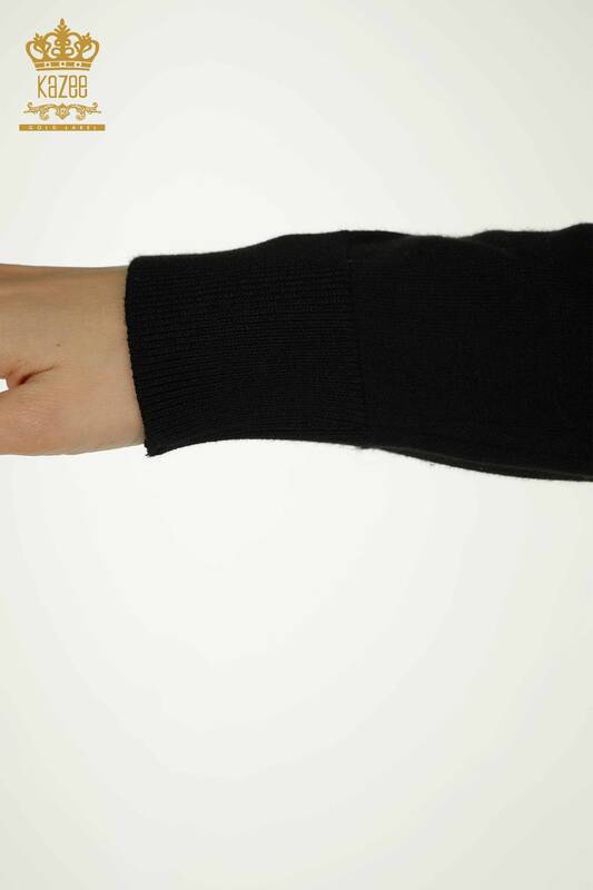 Hurtownia swetrów damskich z dzianiny - Rękawy różowe szczegółowe - czarne - 15374 | KAZEE