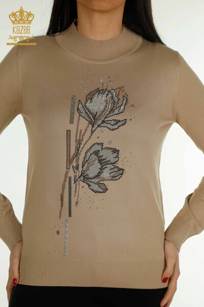 KAZEE - Hurtownia swetrów damskich z dzianiny - Kwiatowy wzór - beżowy - 30656 | KAZEE (1)