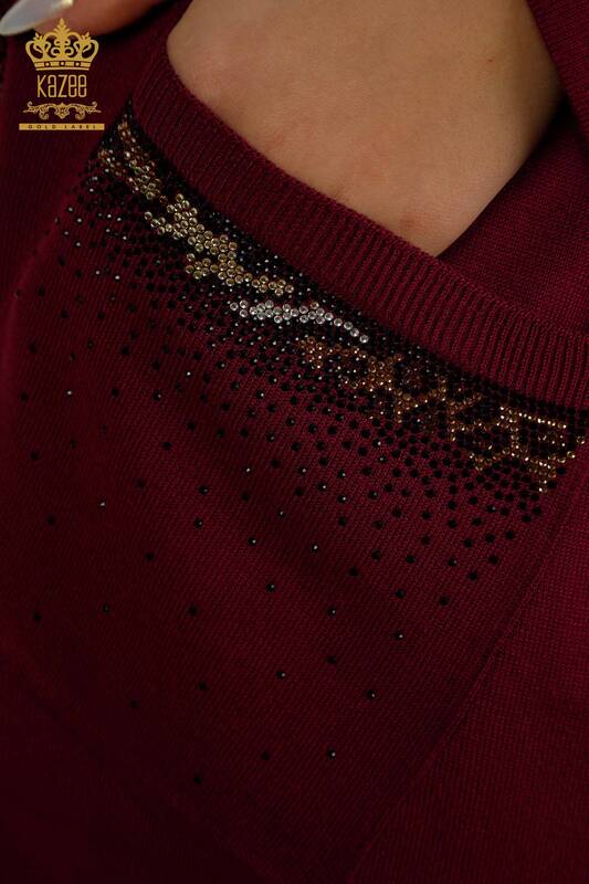 Hurtownia swetrów damskich z dzianiny - Paski haftowane kamieniami - fiolet - 30621 | KAZEE