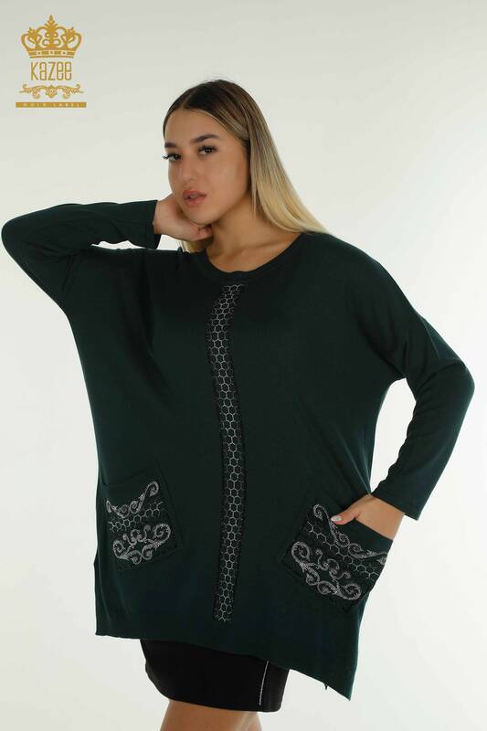 Hurtownia swetrów damskich z dzianiny - haftowane kamieniami - Nefti - 30601 | KAZEE