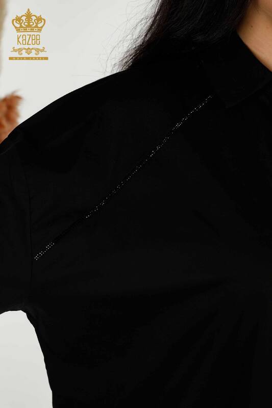 Hurtownia koszul damskich - Kieszeń haftowana kamieniami - czarna - 20346 | KAZEE