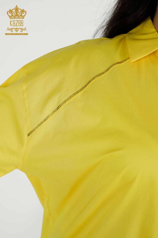 Hurtownia koszul damskich - kieszeń - haftowana kamieniami - żółta - 20346 | KAZEE