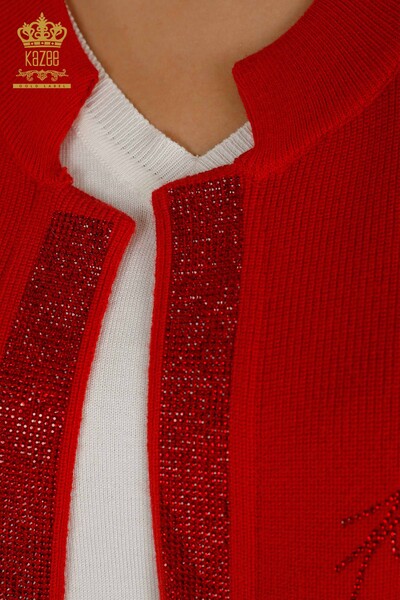 Hurtownia krótkiej kamizelki damskiej z haftowanym kamieniem w kolorze czerwonym - 30411 | KAZEE - Thumbnail