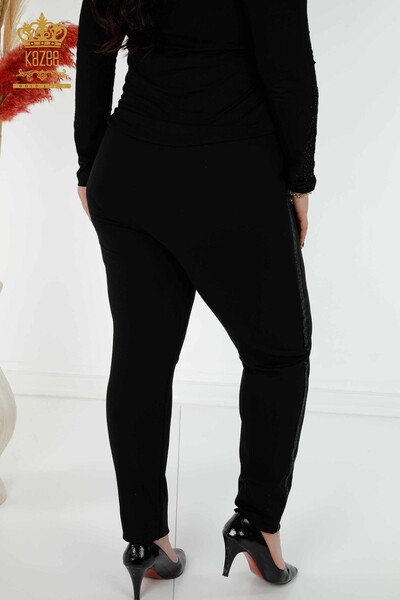 Hurtownia spodni damskich legginsów w paski z kryształowymi kamieniami, haftowana czarna - 3462 | KAZEE - Thumbnail