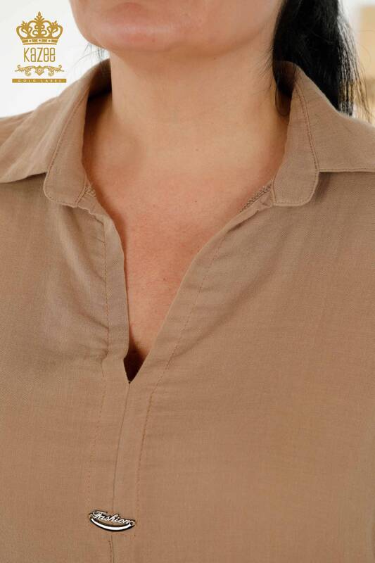 Hurtowy komplet letnich koszul damskich z kieszeniami Beżowy - 20402 | KAZEE