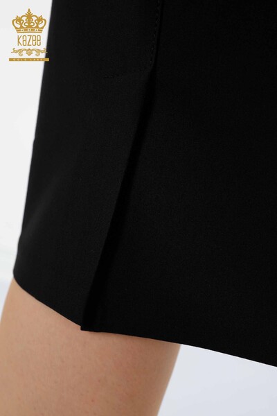 Hurtownia damskiej spódnicy skórzanej z guzikami szczegółowymi w kolorze czarnym - 4220 | KAZEE - Thumbnail