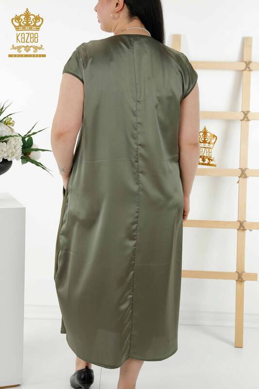 Hurtownia sukienek damskich z kamienną haftowaną kieszenią Khaki - 20368 | KAZEE