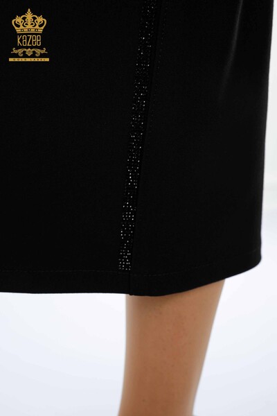 Hurtownia damska długa spódnica w kwiatowe wzory z rozcięciami i haftem z kamieniem - 4206 | KAZEE - Thumbnail