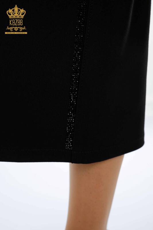 Hurtownia damska długa spódnica w kwiatowe wzory z rozcięciami i haftem z kamieniem - 4206 | KAZEE