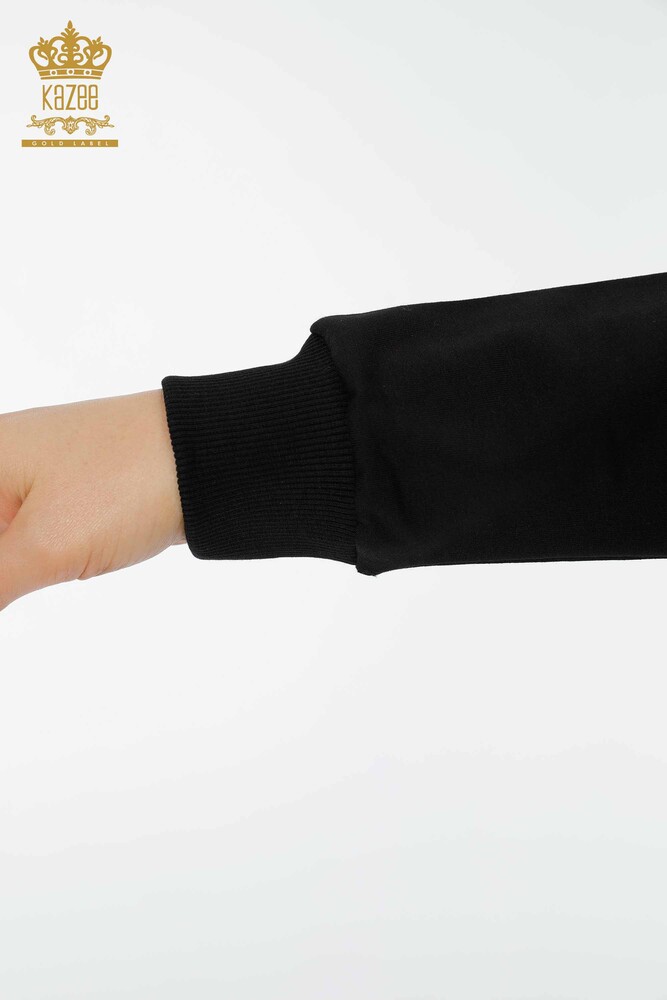 Hurtownia dresów damskich z kapturem w kolorze czarnym - 17286 | KAZEE - 9