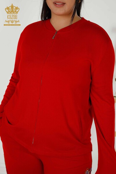 Hurtownia dresu damskiego w kolorze czerwonym z kolorowym wzorem - 16657 | KAZEE - Thumbnail