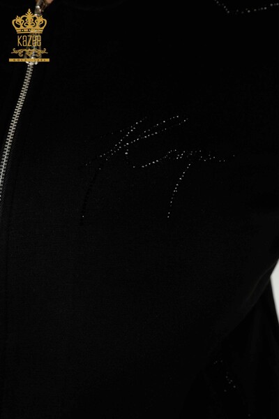 Hurtownia dresów damskich zapinanych na zamek, haftowanych kamieniami, czarnych - 20411 | KAZEE - 4