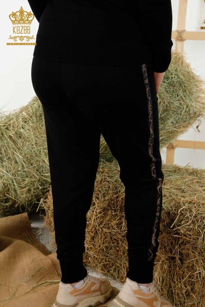 Hurtownia dresu damskiego w kolorze czarnym ze wzorem w panterkę - 16521 | KAZEE - Thumbnail