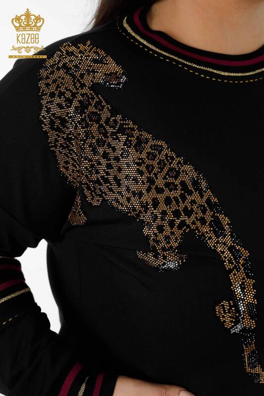 Hurtownia dresu damskiego w kolorze czarnym z wzorem tygrysa - 17379 | KAZEE