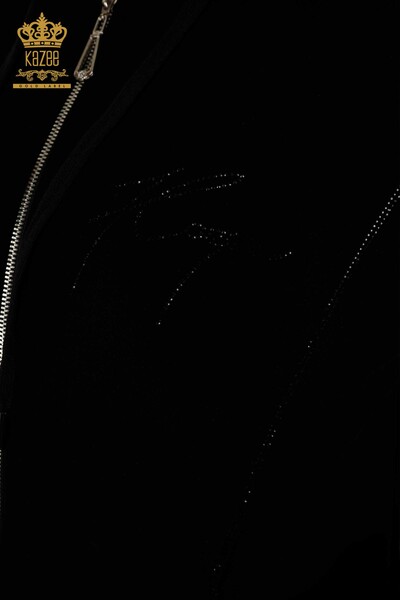 Hurtownia dresów damskich z kapturem w kolorze czarnym - 20414 | KAZEE - Thumbnail