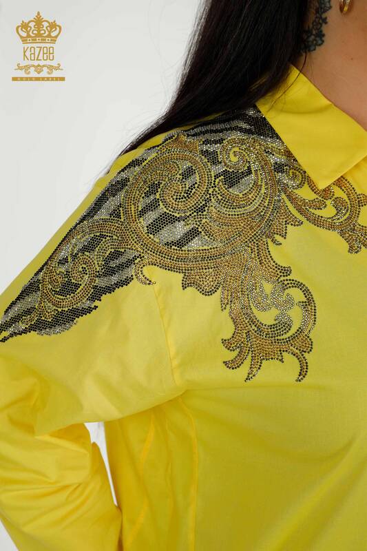 Hurtownia koszul damskich - Szczegółowa na ramię - żółta - 20440 | KAZEE
