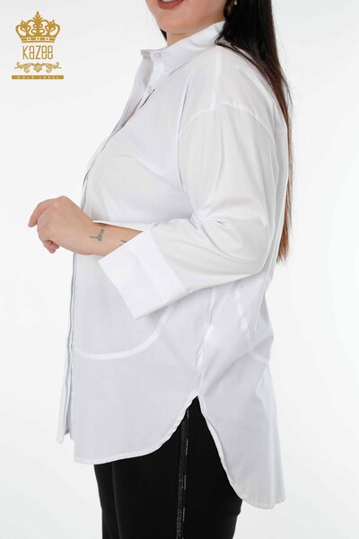 Hurtownia koszul damskich - W paski haftowane kamieniami - biała - 20060 | KAZEE - Thumbnail