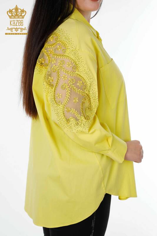 Hurtownia koszul damskich w kolorze żółtym z tiulowymi detalami - 20099 | KAZEE