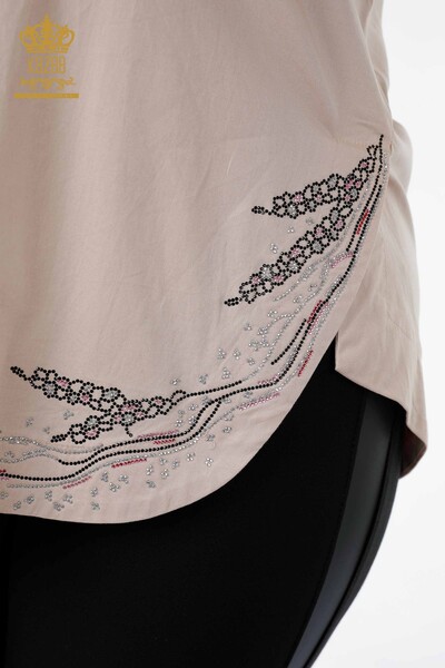 Hurtownia koszul damskich z motywem kwiatowym i kamieniami, haftowana kieszeń szczegółowa - 20142 | KAZEE - Thumbnail