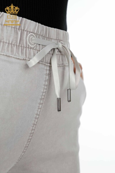Hurtownia spodni damskich z gumką w pasie i kieszeniami haftowanymi kamieniami - 3540 | KAZEE - Thumbnail