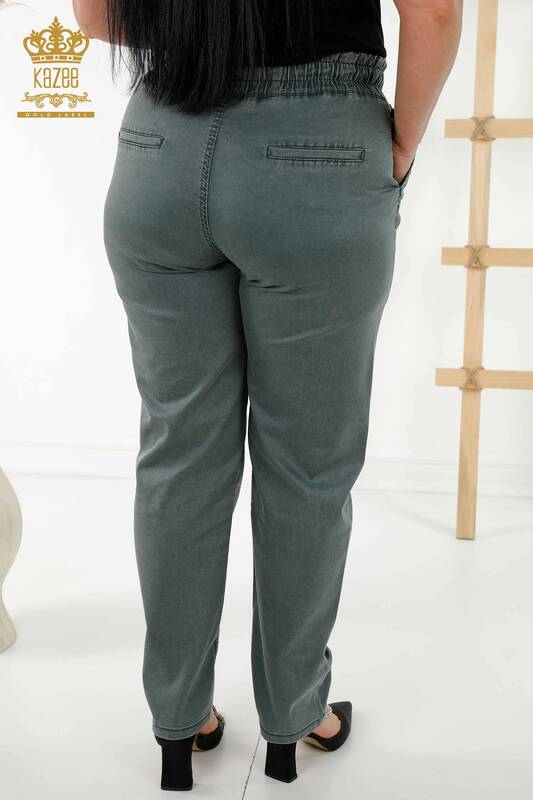 Hurtownia spodni damskich z kieszeniami w kolorze niebieskim - 3673 | KAZEE