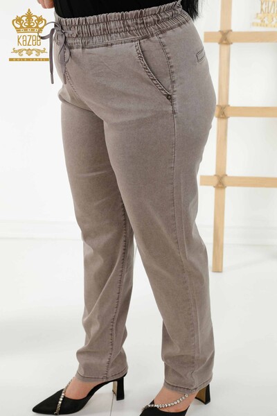 Hurtownia spodni damskich z kieszeniami szczegółowymi brązowymi - 3673 | KAZEE - Thumbnail