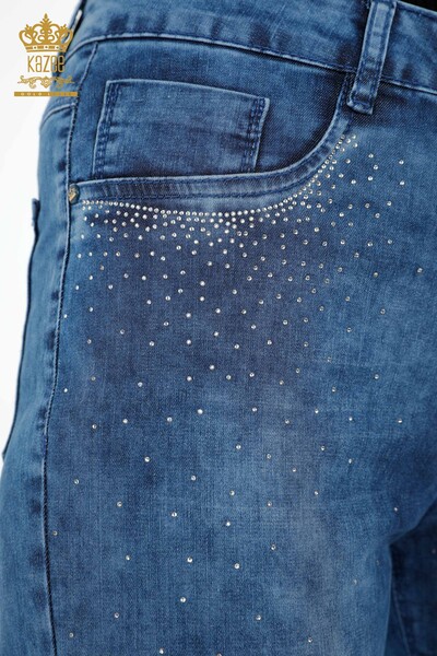 Hurtownia spodni damskich z haftowanymi kieszeniami z kryształowymi kamieniami - 3483 | KAZEE - Thumbnail