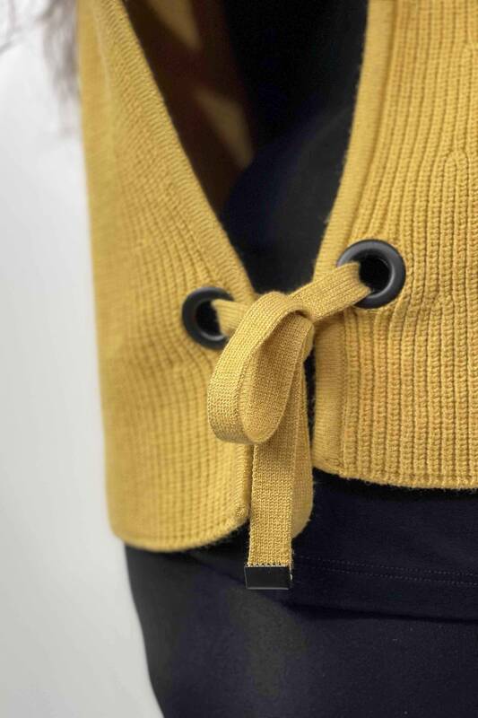 Hurtownia swetrów damskich z golfem haftowanym - 16255 | KAZEE
