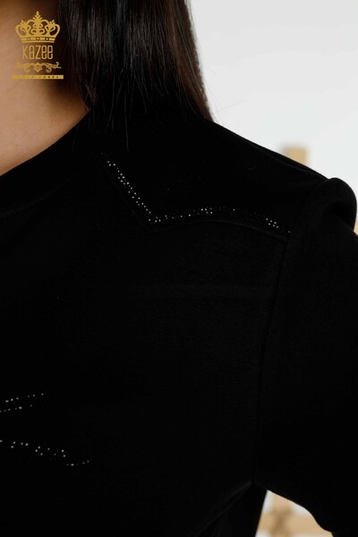 Hurtownia dresu damskiego w kolorze czarnym z haftem w kamienie - 17549 | KAZEE - Thumbnail