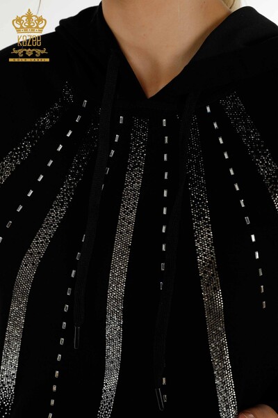 Hurtownia dresu damskiego w kolorze czarnym z haftem w kamienie - 17597 | KAZEE - Thumbnail