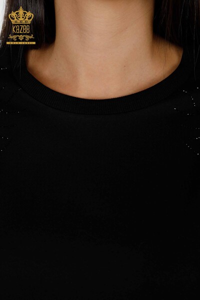 Hurtownia dresu damskiego w kolorze czarnym z kwiatowym wzorem - 17464 | KAZEE - Thumbnail