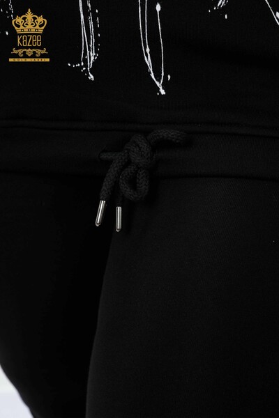 Hurtownia dresu damskiego w kolorze czarnym z nadrukowanymi kieszeniami - 17296 | KAZEE - Thumbnail