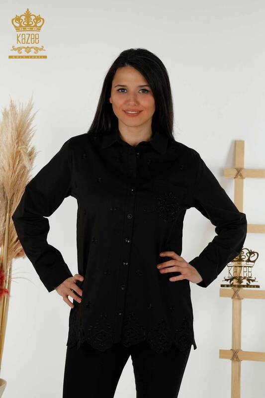 Commercio all'ingrosso Camicia da donna a motivi floreali nera con tasca - 20412 | KAZEE