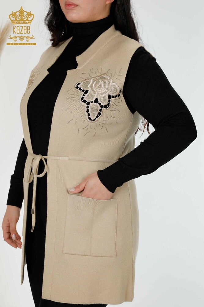 All'ingrosso Gilet da donna Pietra ricamata Beige - 16830 | KAZEE - 4