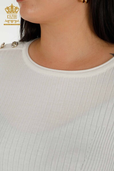 All'ingrosso Maglione di maglieria da donna - Bottoni dettagliati - Ecru - 30045 | KAZEE - Thumbnail