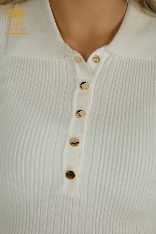 All'ingrosso Maglione di maglieria da donna - Bottoni dettagliati - Ecru - 30364 | KAZEE