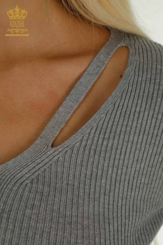 All'ingrosso Maglione di maglieria da donna - Colletto dettagliato - Grigio - 30392 | KAZEE