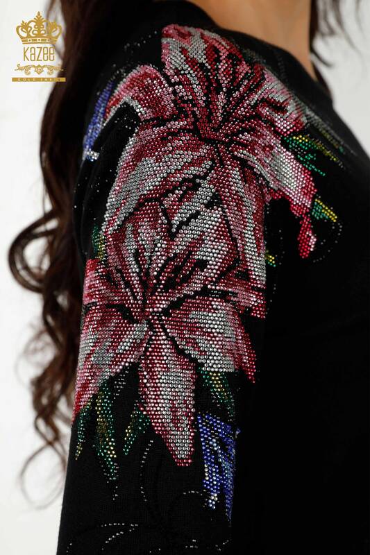 Maglione all'ingrosso di maglieria da donna - Ricamo floreale sulla spalla - Nero - 30188 | KAZEE
