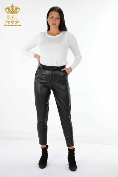 Pantaloni in pelle da donna all'ingrosso con logo Kazee con cintura in pietra ricamata - 3375 | KAZEE - 1