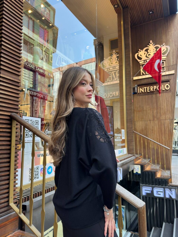 كنزة محبوكة - بتفاصيل من التول - أسود - 32174 | كازي (طقم من 3 قطع مقاس XL-2XL-3XL) - 6