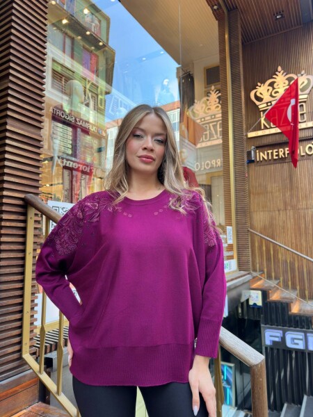 كنزة صوفية محبوكة بتفاصيل من التول، لون فوشيا - 32174 | كازي (طقم من 3 قطع مقاس XL-2XL-3XL) - 3