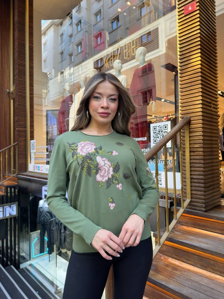 كنزة صوفية خضراء مزينة بالأحجار - 32035 | كازي (طقم من 3 قطع M-L-XL) - 3