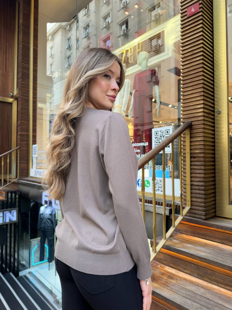 كنزة صوفية محبوكة برقبة دائرية، بيج - 32253 | كازي (طقم من 3 قطع L-XL-2XL) - 6