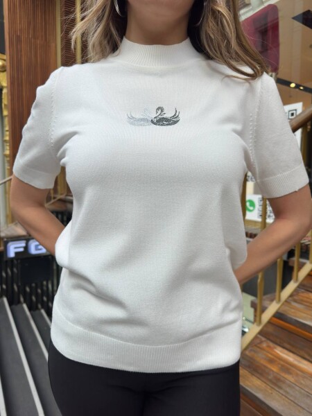 كنزة صوفية محبوكة - بنقشة البجعة - لون بيج فاتح - 32160 | كازي (طقم من 3 قطع S-M-L) - 4